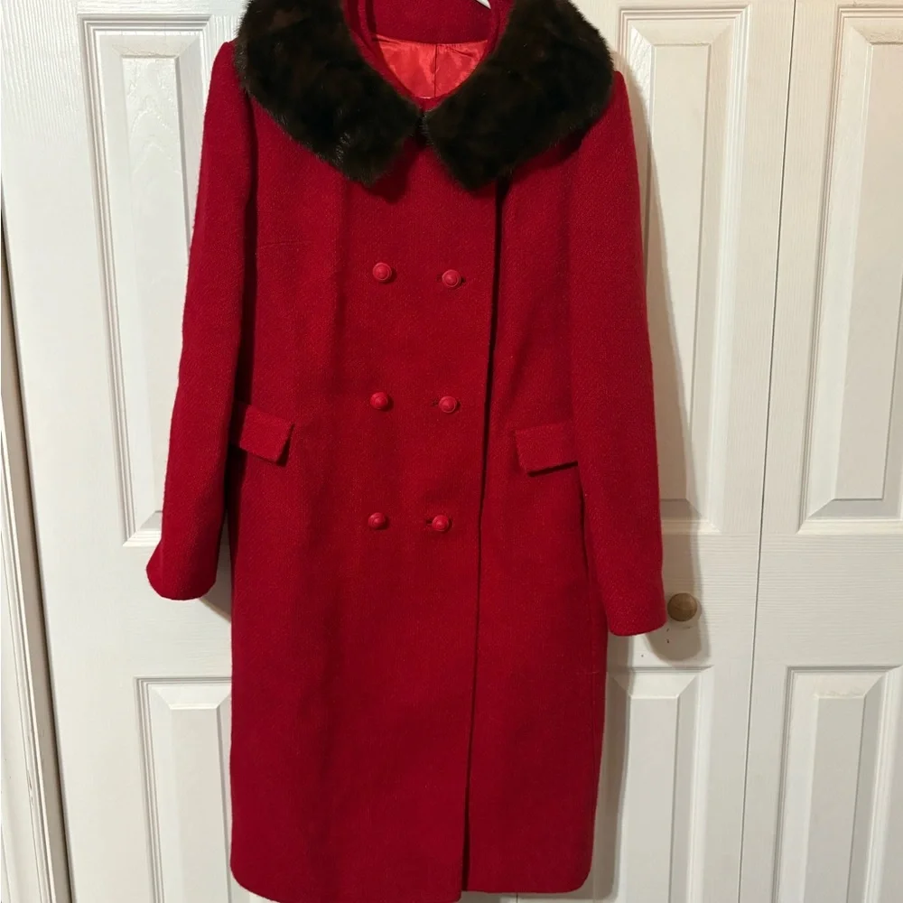 Vintage Red Double-Breasted Wool Pea Coat‎ with Faux Fur Collar